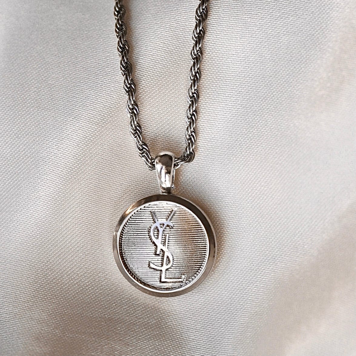 Authentic Louis Vuitton Button  Reworked Silver 16 Necklace