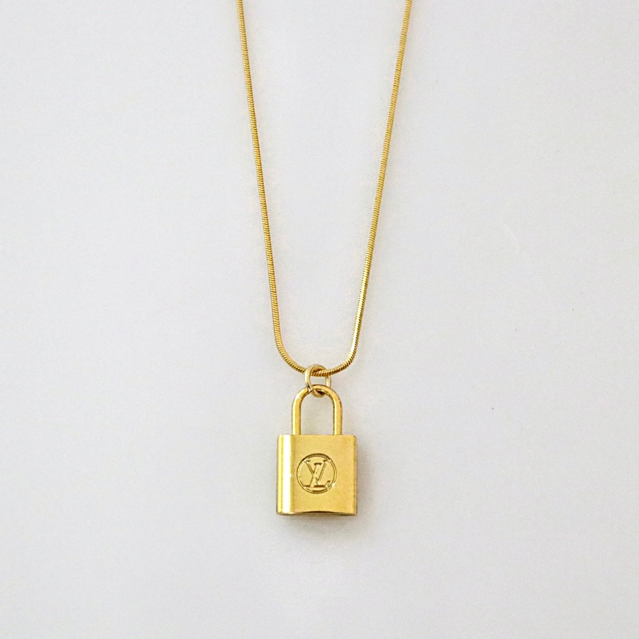 DIOR Padlock Pendant Necklace – Reluxe Vintage