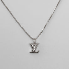 Load image into Gallery viewer, Silver Mini Louis Necklace
