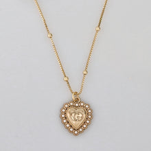 Load image into Gallery viewer, Gucci GG Heart Pearl Necklace
