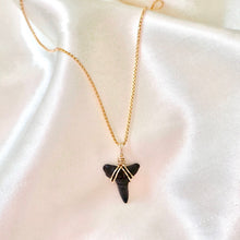 Load image into Gallery viewer, Shark Tooth Necklace - Reluxe Vintage
