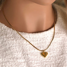Load image into Gallery viewer, Reluxe Vintage Louis Heart Necklace
